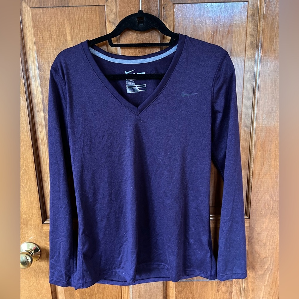 Nike Dry Fit Long Sleeve Women’s V-Neck Medium